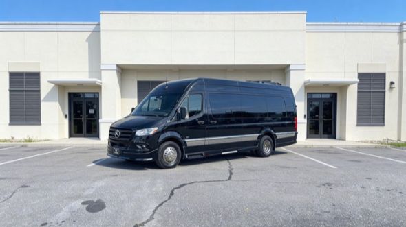 15 passenger sprinter van newark